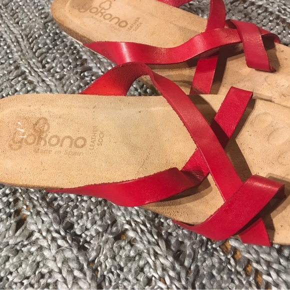 Yokono sandals/size 9/ red - Picture 5 of 7